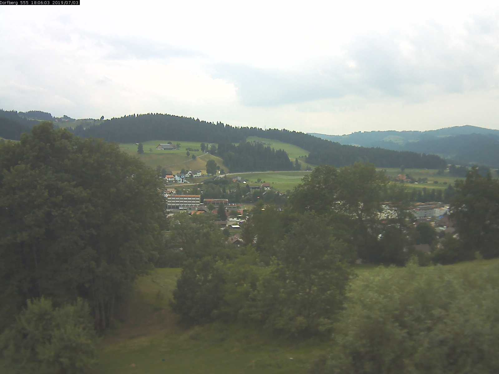 Webcam-Bild: Aussicht vom Dorfberg in Langnau 20190703-180601