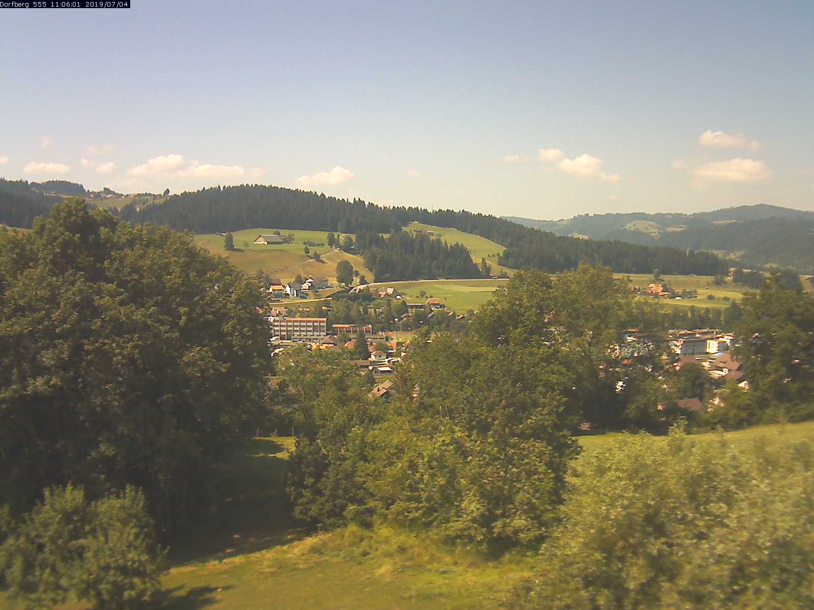 Webcam-Bild: Aussicht vom Dorfberg in Langnau 20190704-110601
