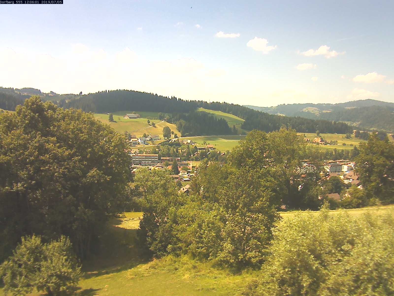 Webcam-Bild: Aussicht vom Dorfberg in Langnau 20190705-120601