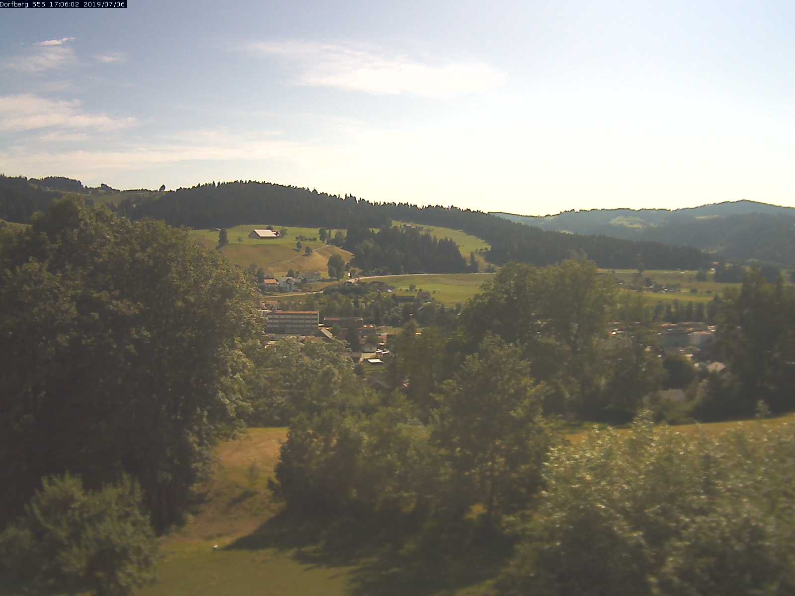 Webcam-Bild: Aussicht vom Dorfberg in Langnau 20190706-170601