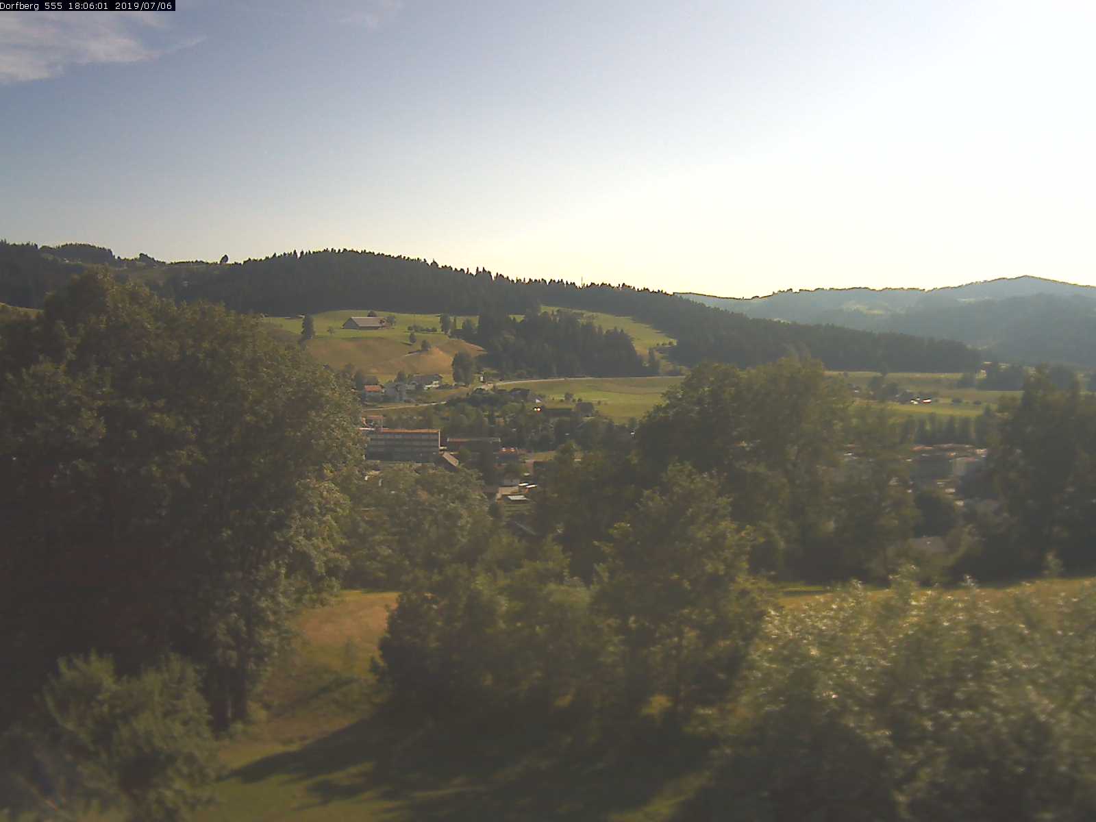 Webcam-Bild: Aussicht vom Dorfberg in Langnau 20190706-180601