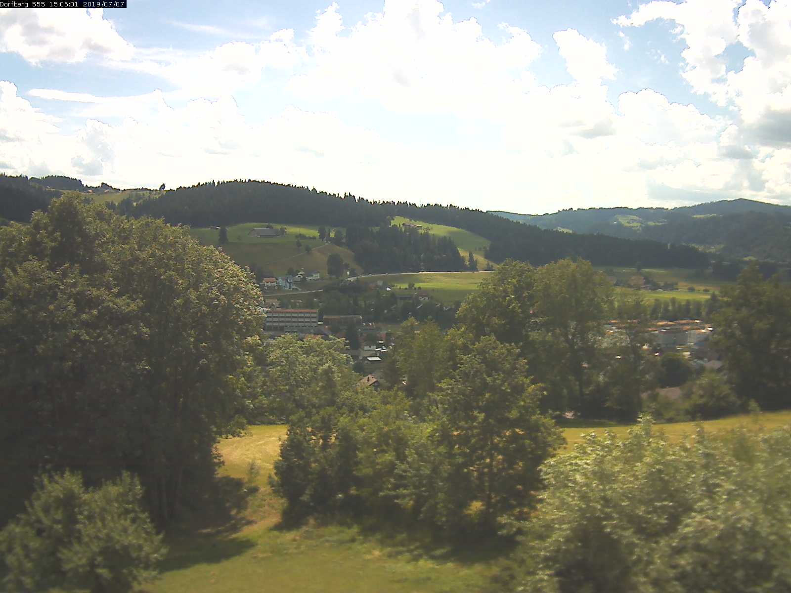 Webcam-Bild: Aussicht vom Dorfberg in Langnau 20190707-150601