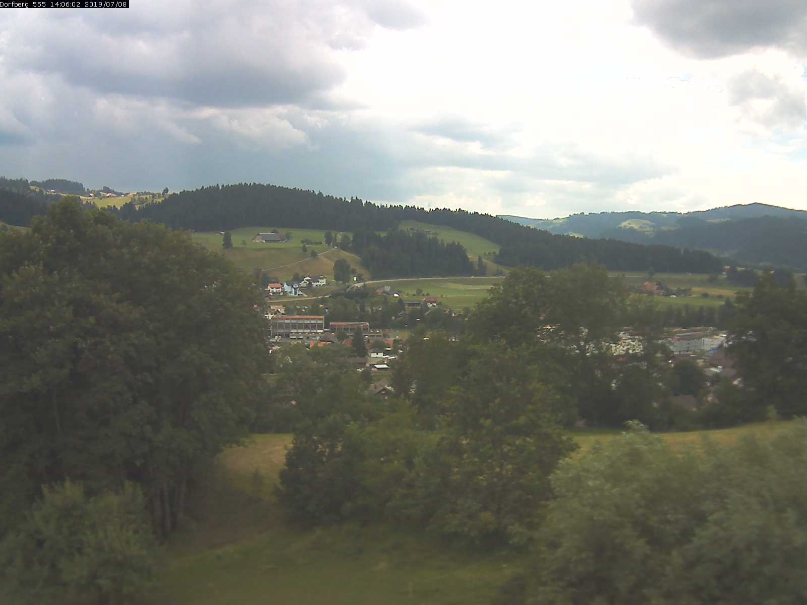 Webcam-Bild: Aussicht vom Dorfberg in Langnau 20190708-140601