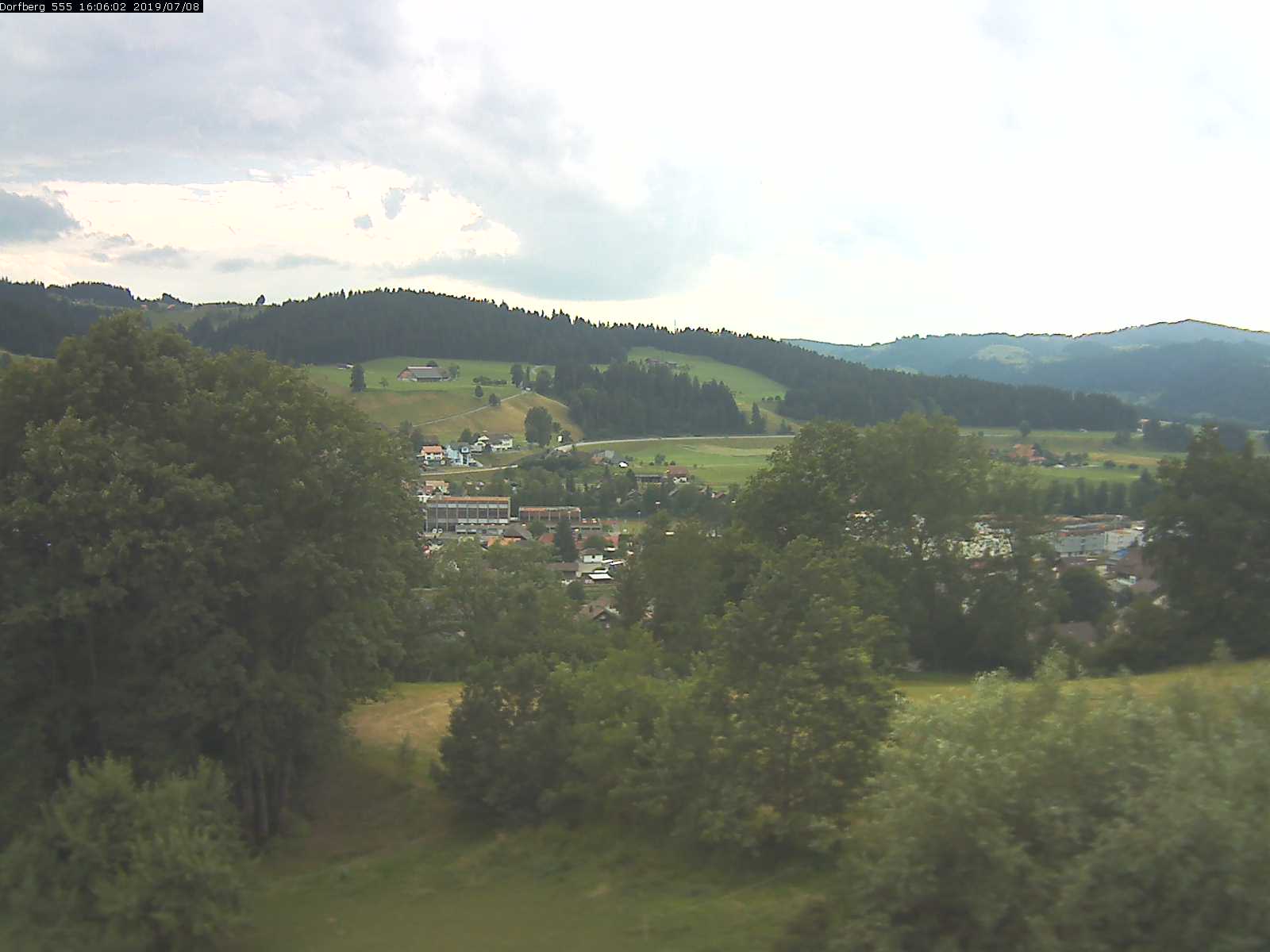Webcam-Bild: Aussicht vom Dorfberg in Langnau 20190708-160601