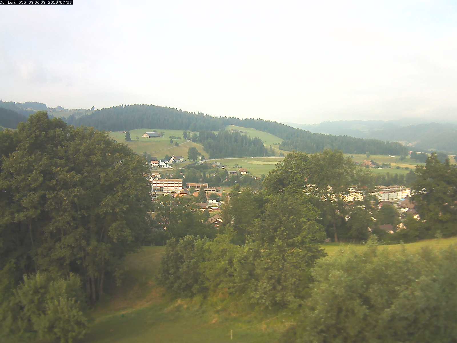 Webcam-Bild: Aussicht vom Dorfberg in Langnau 20190709-080601