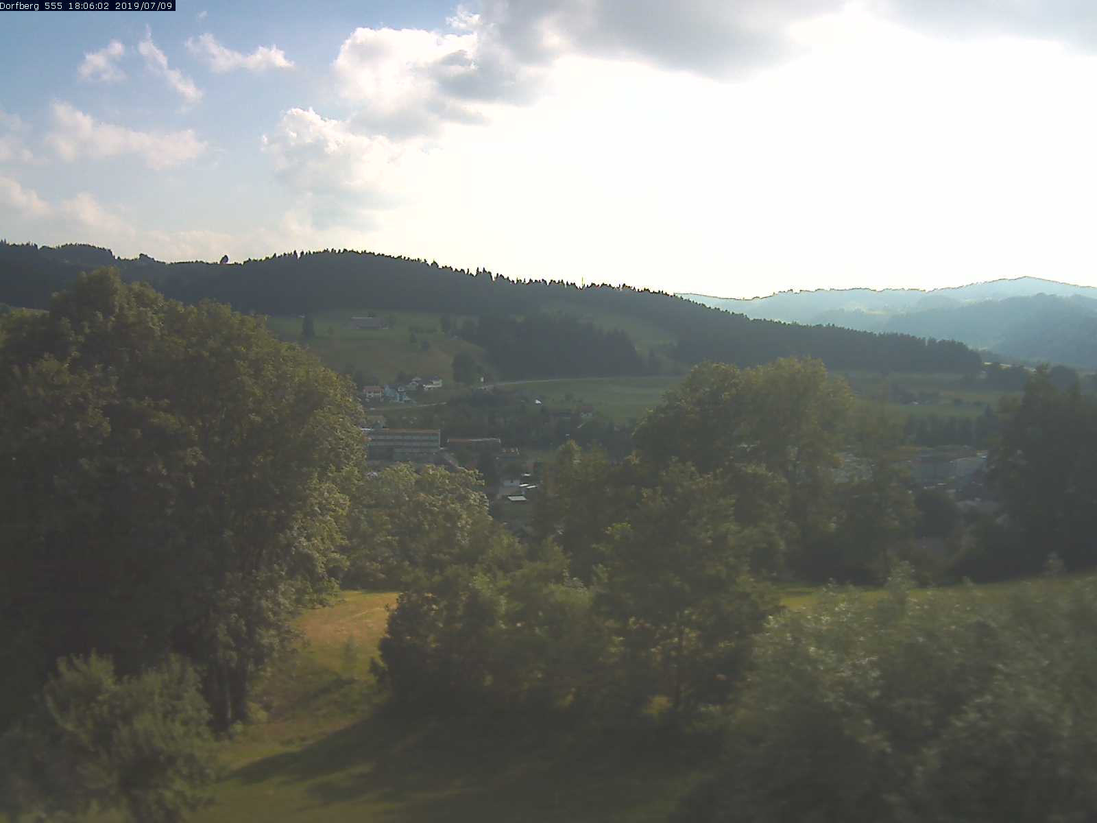 Webcam-Bild: Aussicht vom Dorfberg in Langnau 20190709-180601