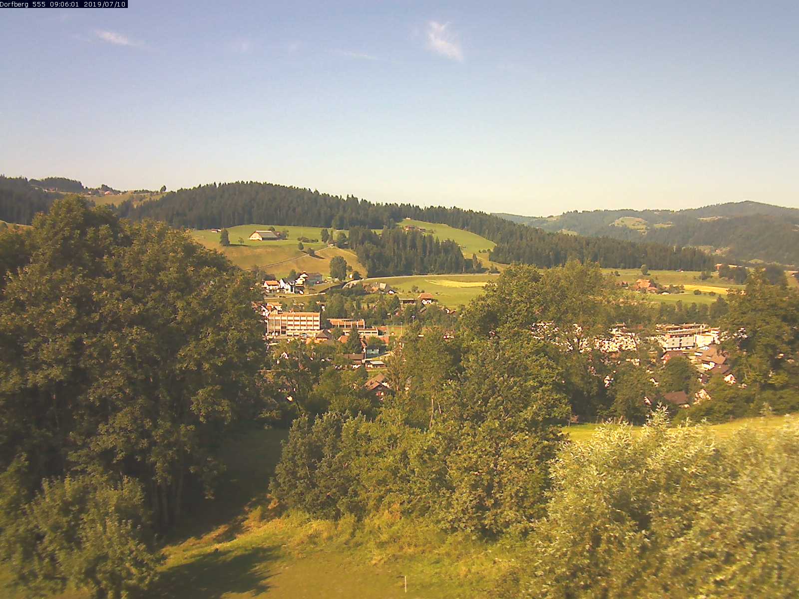 Webcam-Bild: Aussicht vom Dorfberg in Langnau 20190710-090601