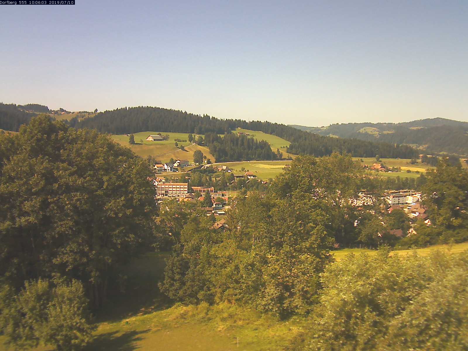 Webcam-Bild: Aussicht vom Dorfberg in Langnau 20190710-100601