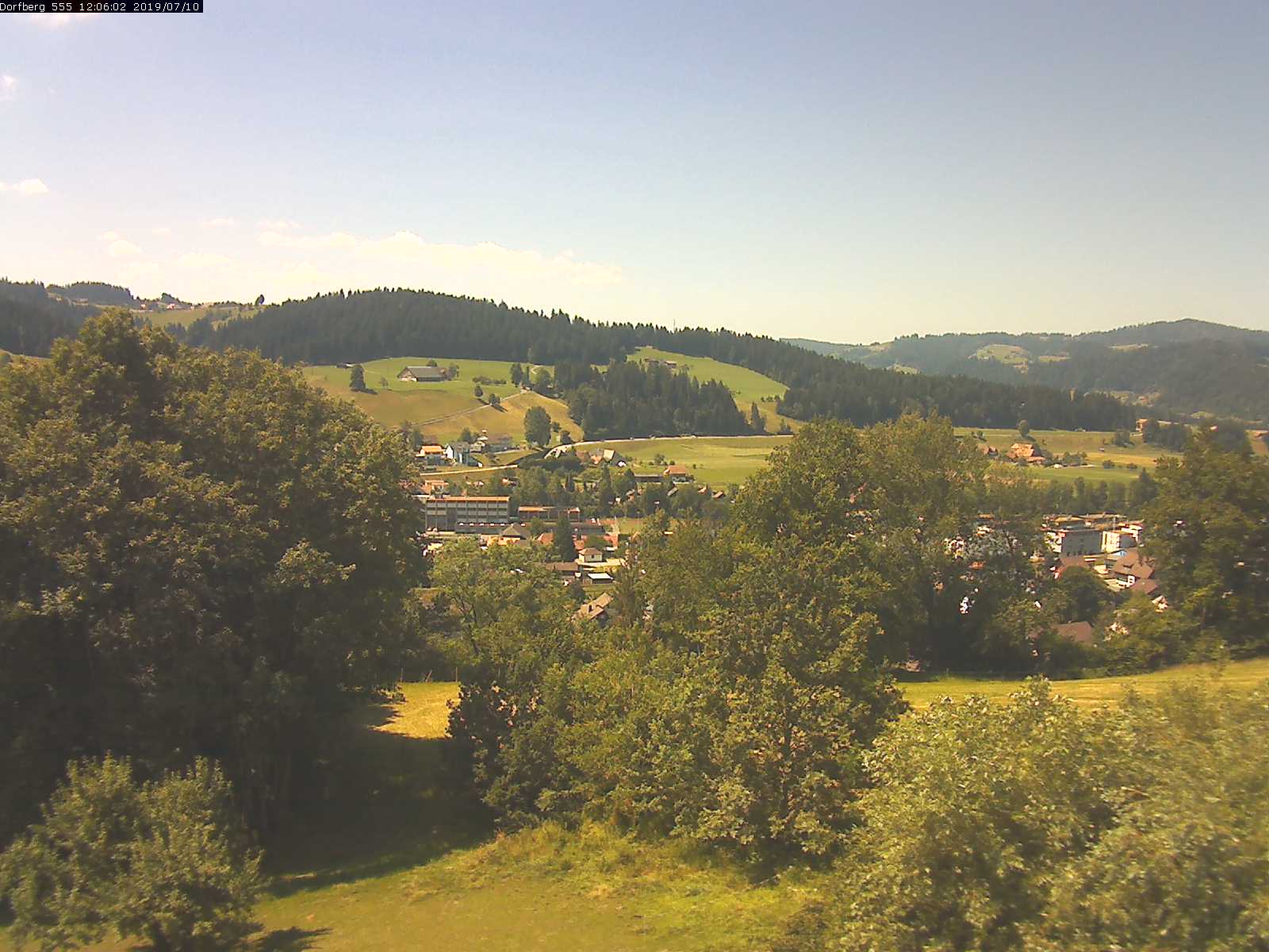 Webcam-Bild: Aussicht vom Dorfberg in Langnau 20190710-120601