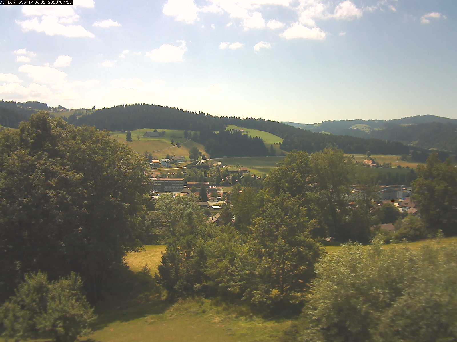 Webcam-Bild: Aussicht vom Dorfberg in Langnau 20190710-140601