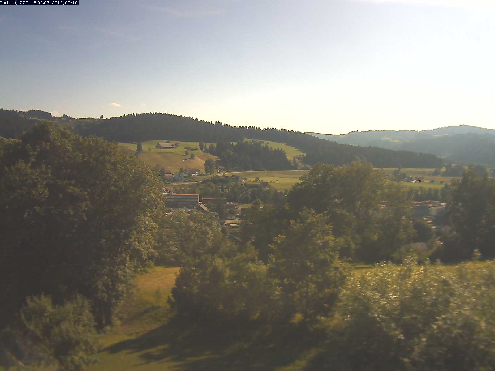 Webcam-Bild: Aussicht vom Dorfberg in Langnau 20190710-180601