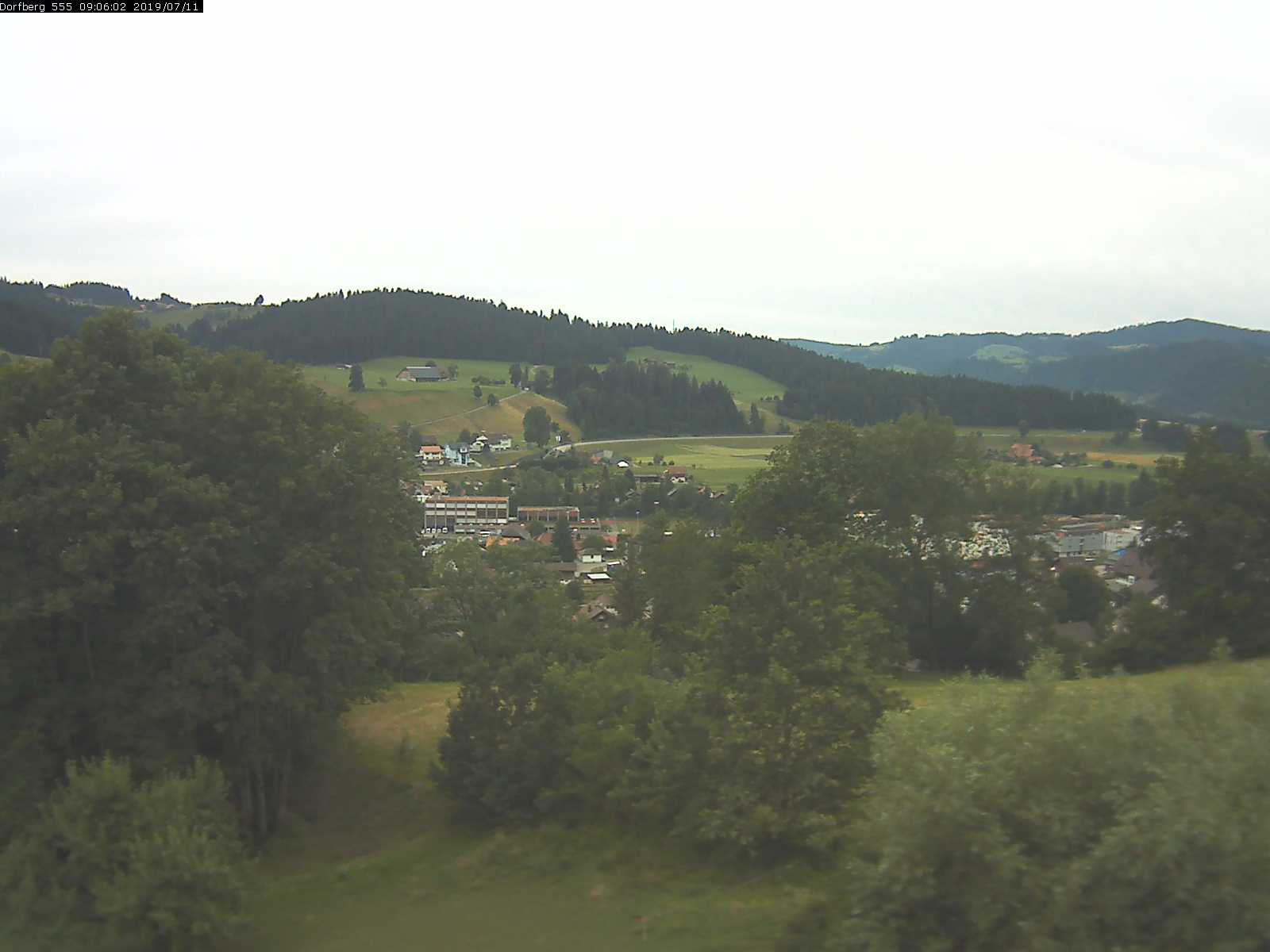 Webcam-Bild: Aussicht vom Dorfberg in Langnau 20190711-090601