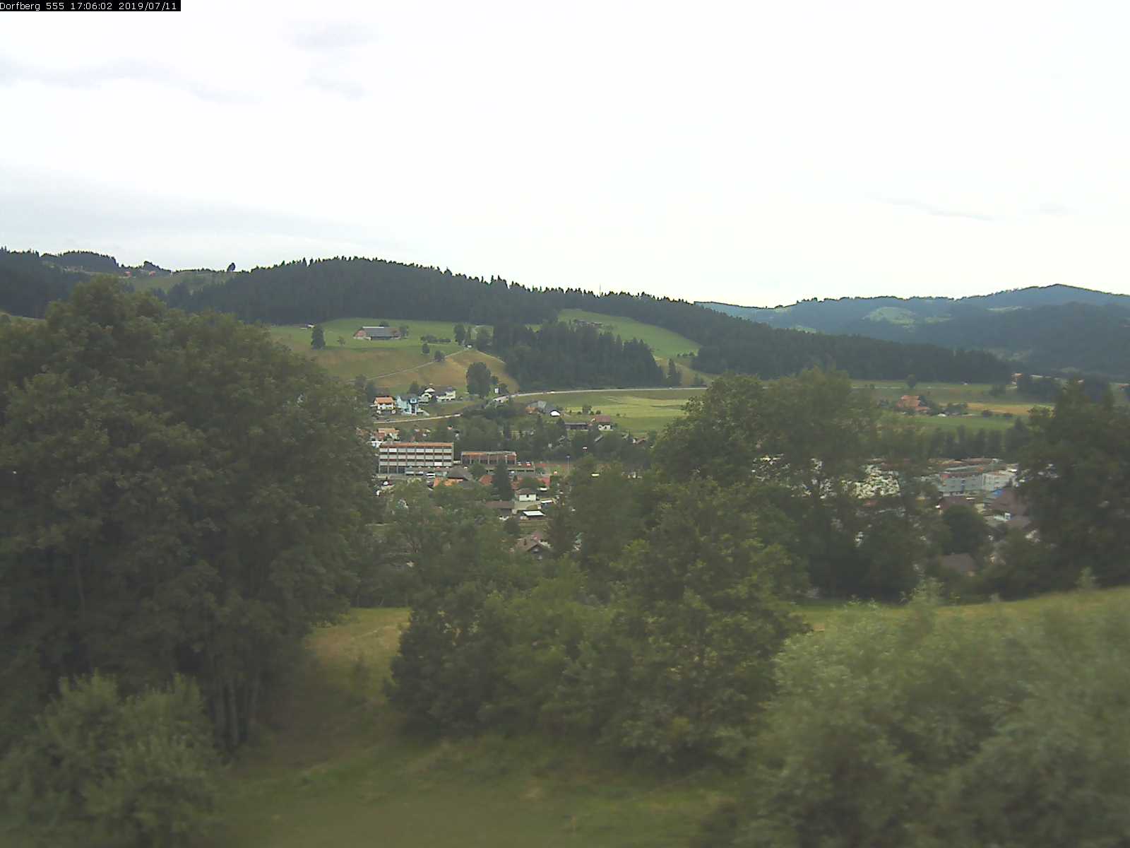 Webcam-Bild: Aussicht vom Dorfberg in Langnau 20190711-170601