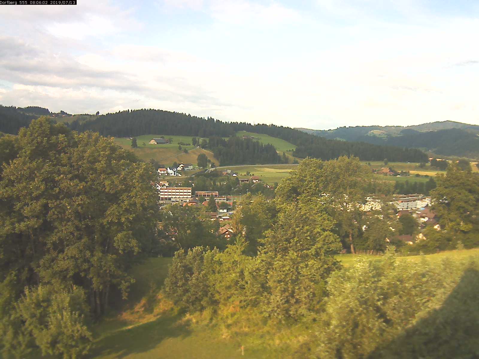 Webcam-Bild: Aussicht vom Dorfberg in Langnau 20190713-080602