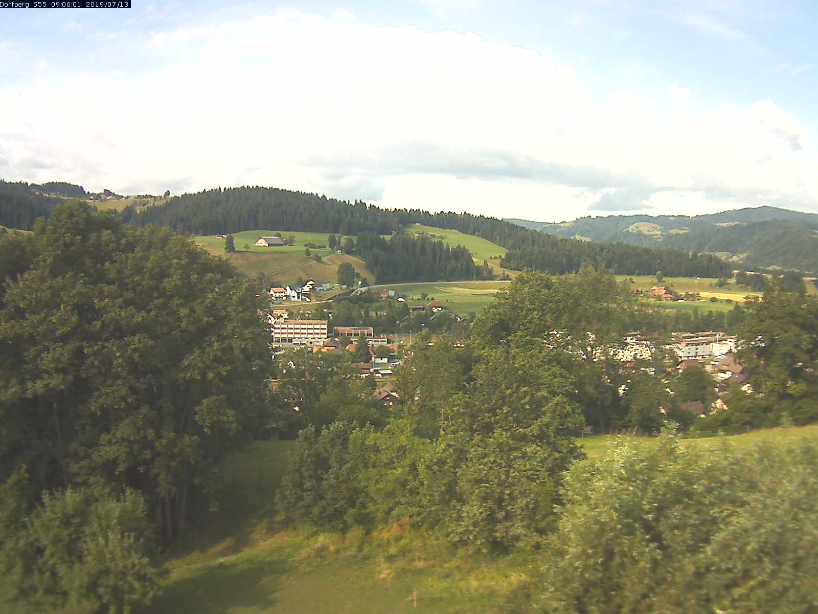 Webcam-Bild: Aussicht vom Dorfberg in Langnau 20190713-090601