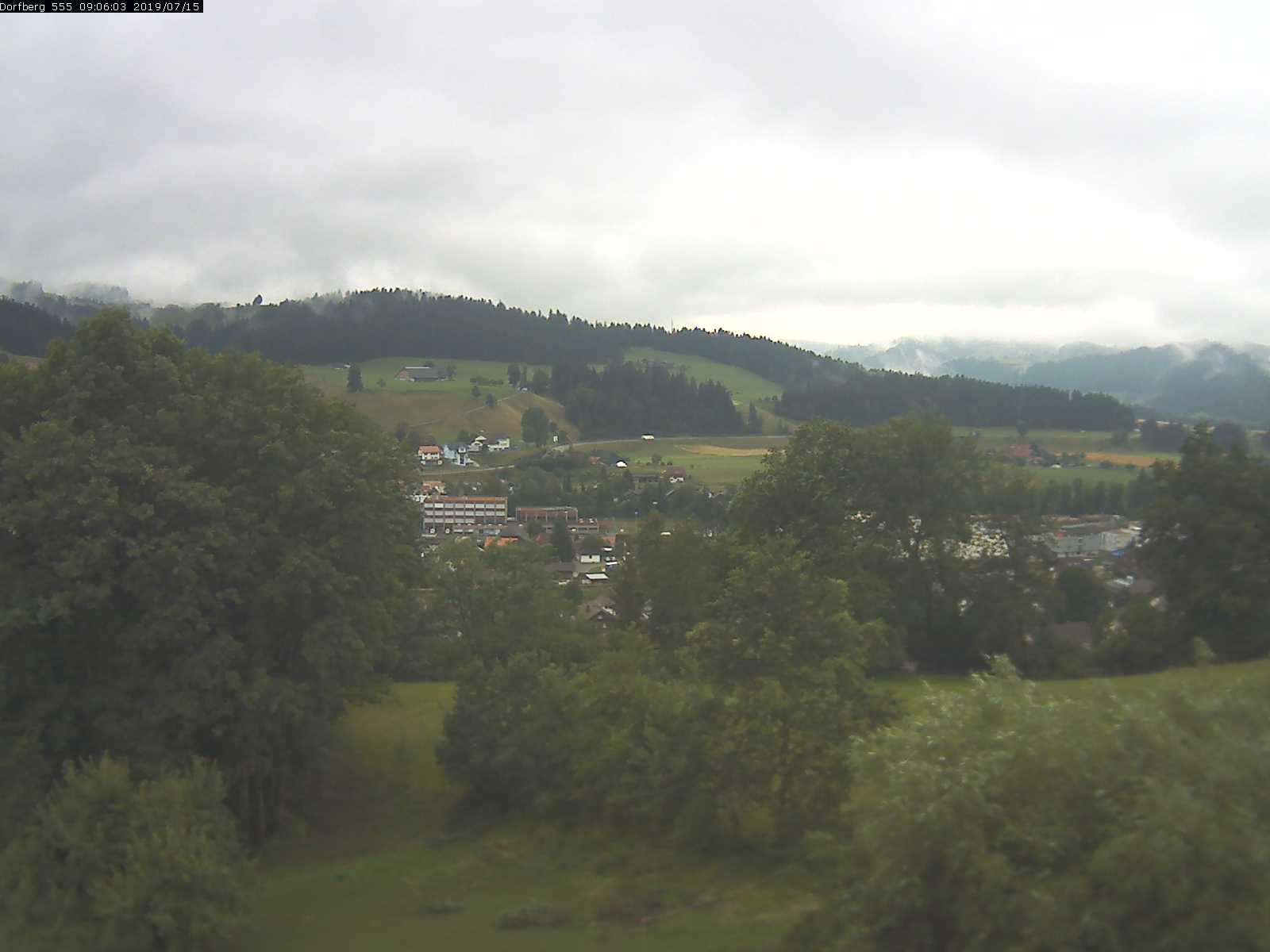 Webcam-Bild: Aussicht vom Dorfberg in Langnau 20190715-090601