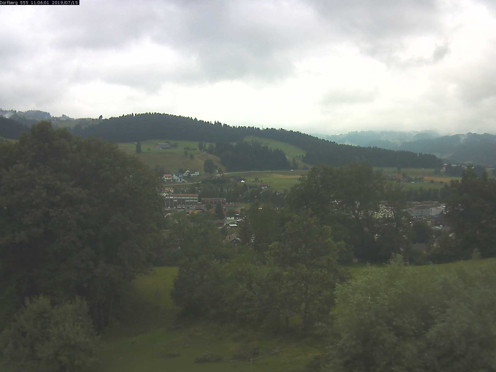 Webcam-Bild: Aussicht vom Dorfberg in Langnau 20190715-110601