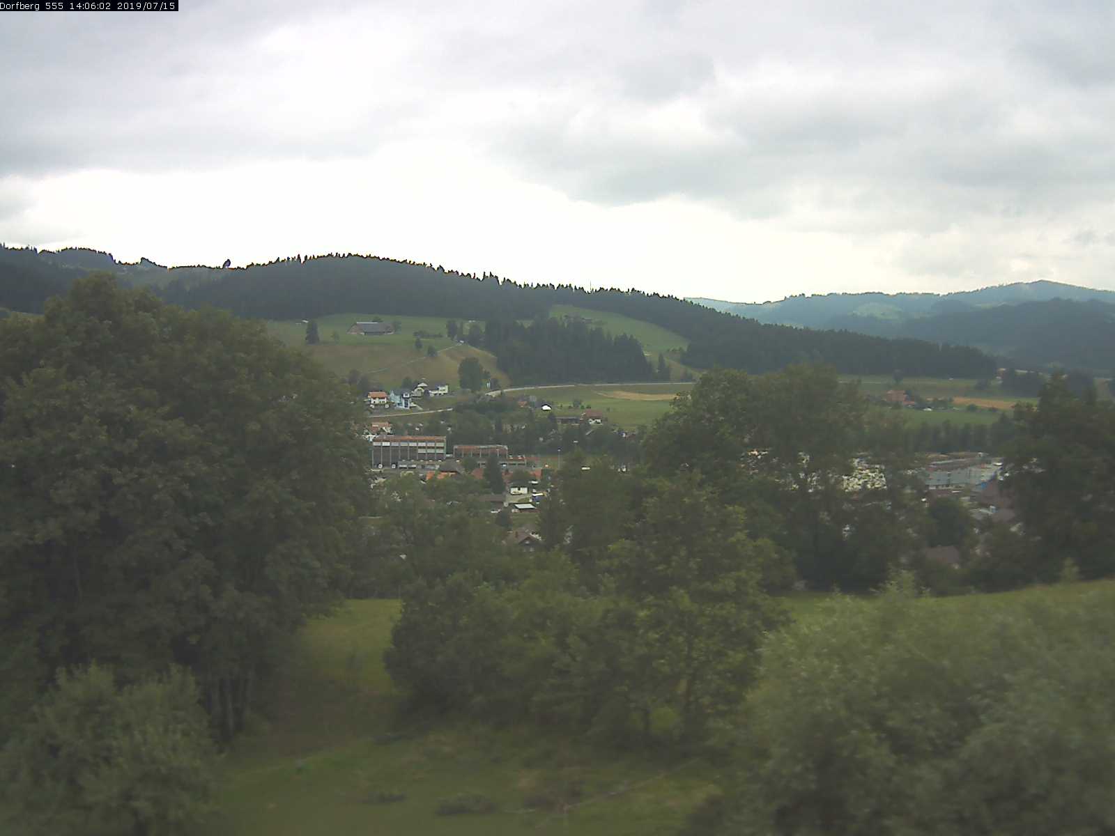 Webcam-Bild: Aussicht vom Dorfberg in Langnau 20190715-140601
