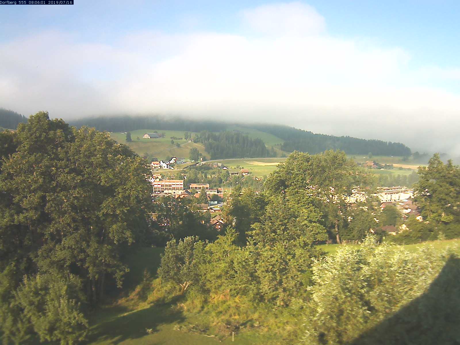 Webcam-Bild: Aussicht vom Dorfberg in Langnau 20190716-080601