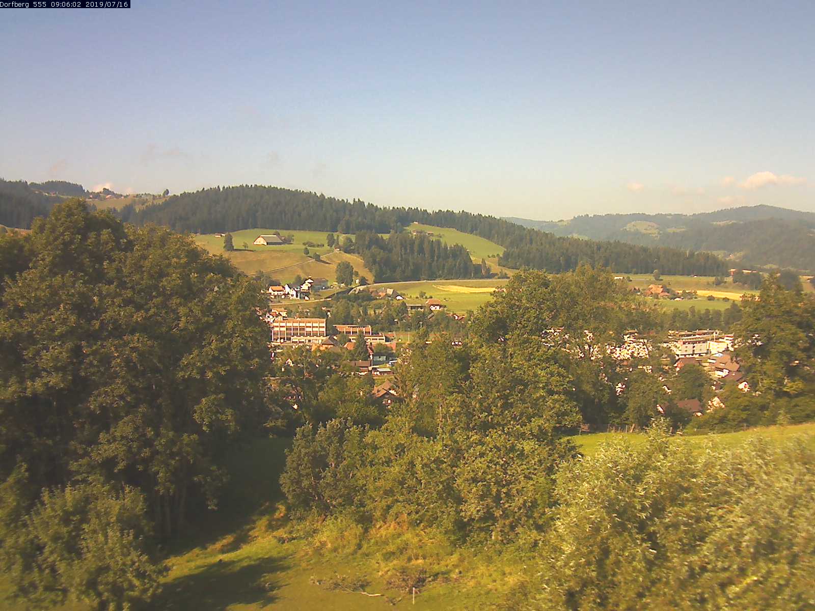 Webcam-Bild: Aussicht vom Dorfberg in Langnau 20190716-090601