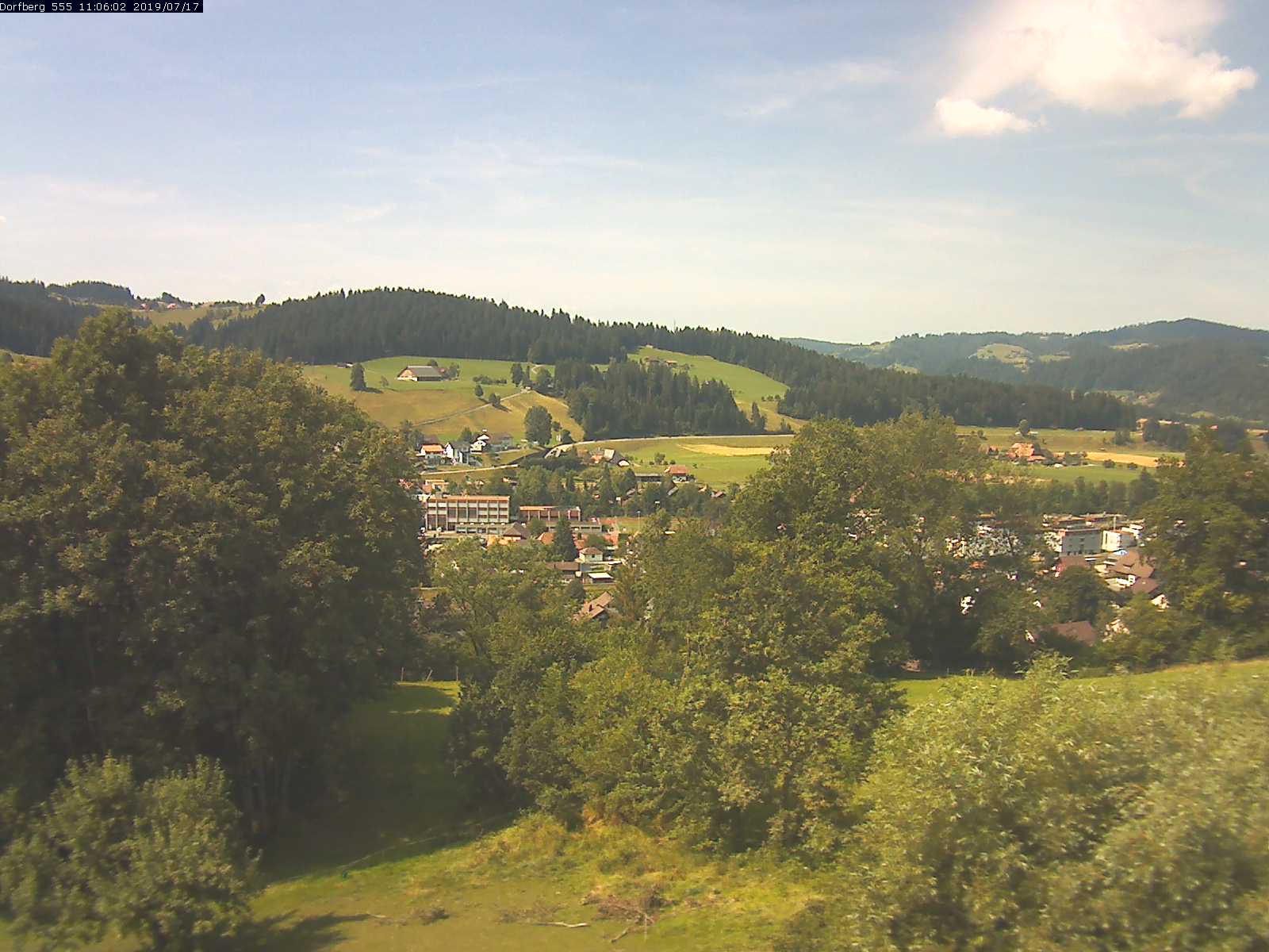 Webcam-Bild: Aussicht vom Dorfberg in Langnau 20190717-110601