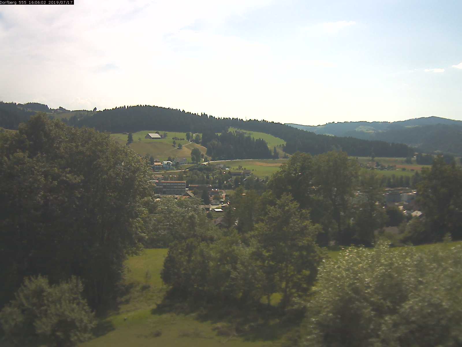 Webcam-Bild: Aussicht vom Dorfberg in Langnau 20190717-160601