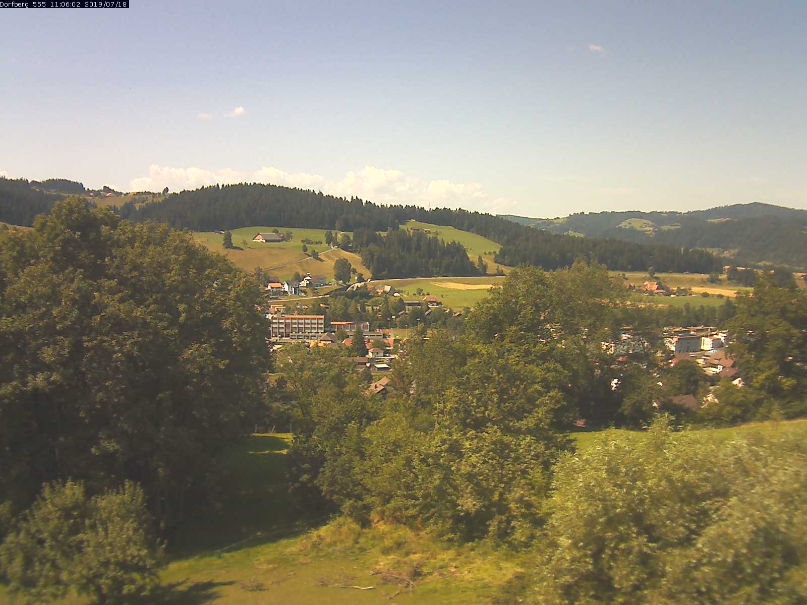 Webcam-Bild: Aussicht vom Dorfberg in Langnau 20190718-110601