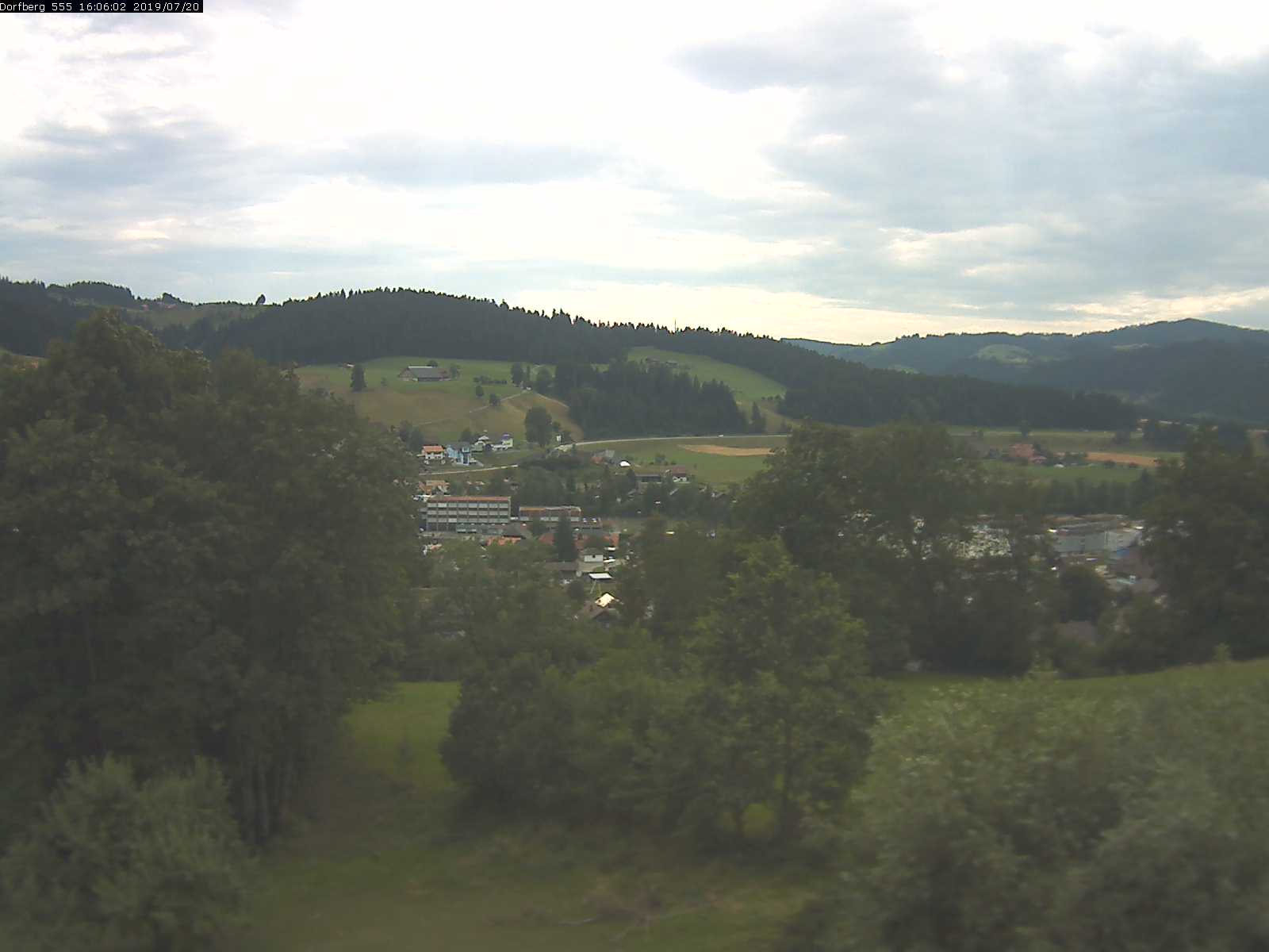 Webcam-Bild: Aussicht vom Dorfberg in Langnau 20190720-160601