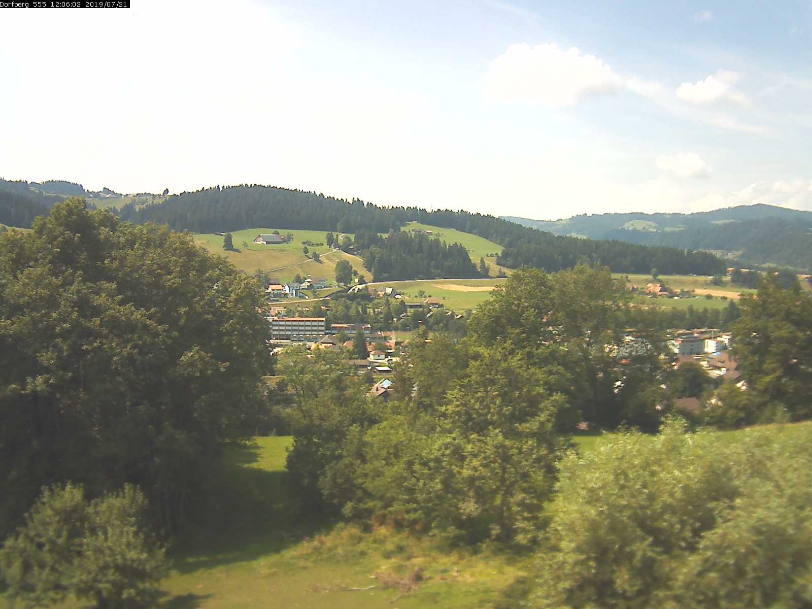Webcam-Bild: Aussicht vom Dorfberg in Langnau 20190721-120601