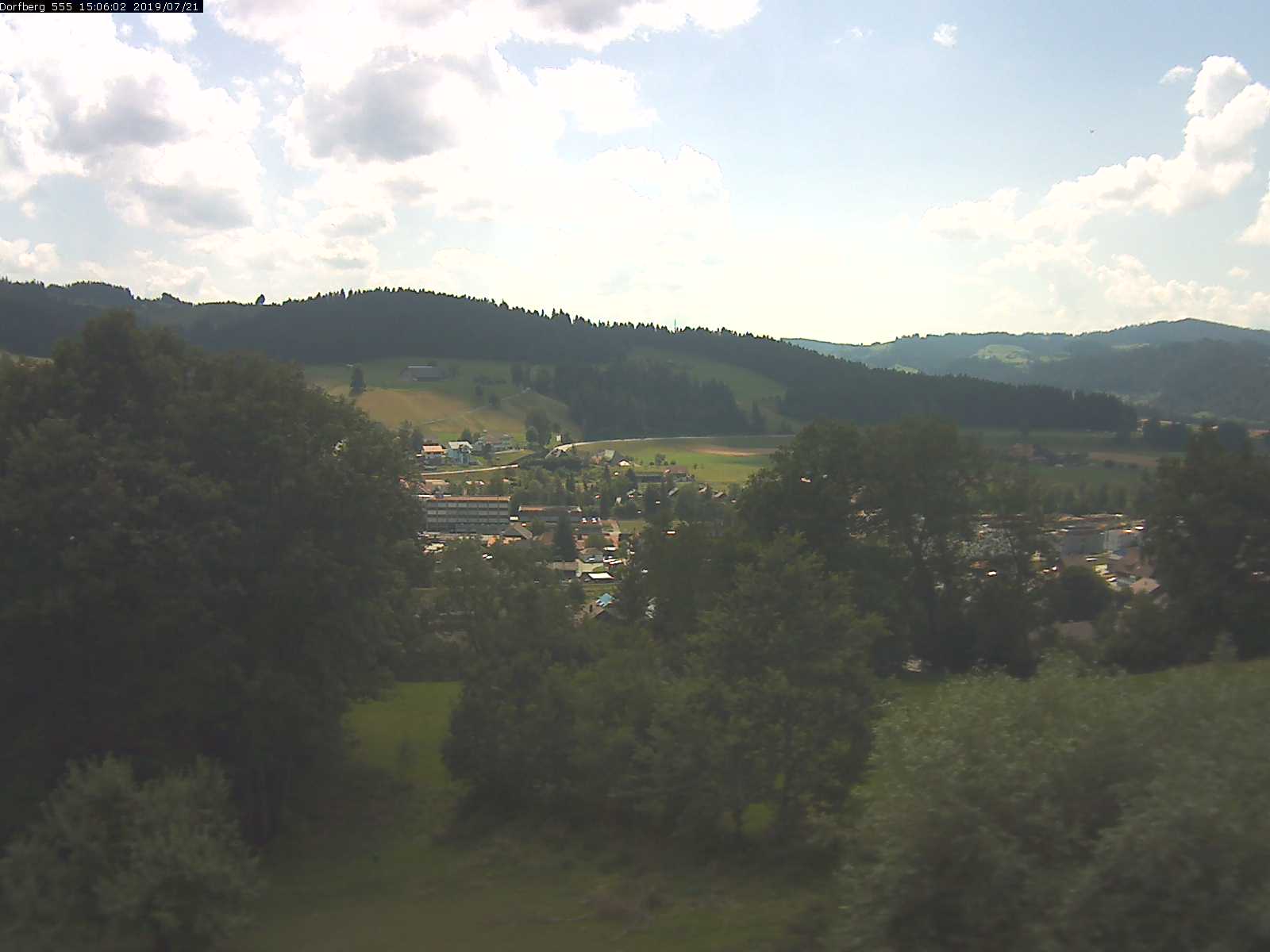 Webcam-Bild: Aussicht vom Dorfberg in Langnau 20190721-150601