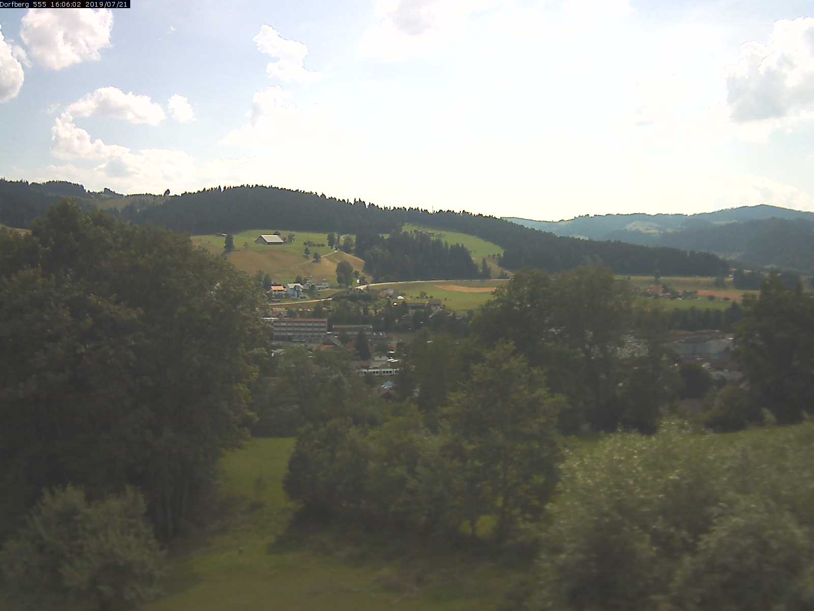 Webcam-Bild: Aussicht vom Dorfberg in Langnau 20190721-160601