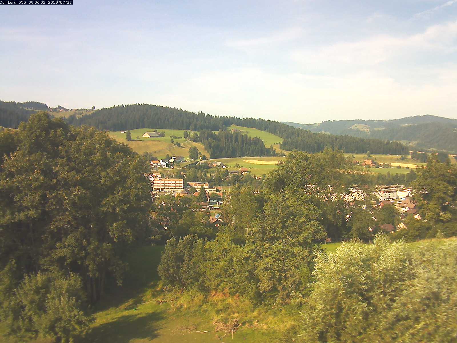 Webcam-Bild: Aussicht vom Dorfberg in Langnau 20190722-090601