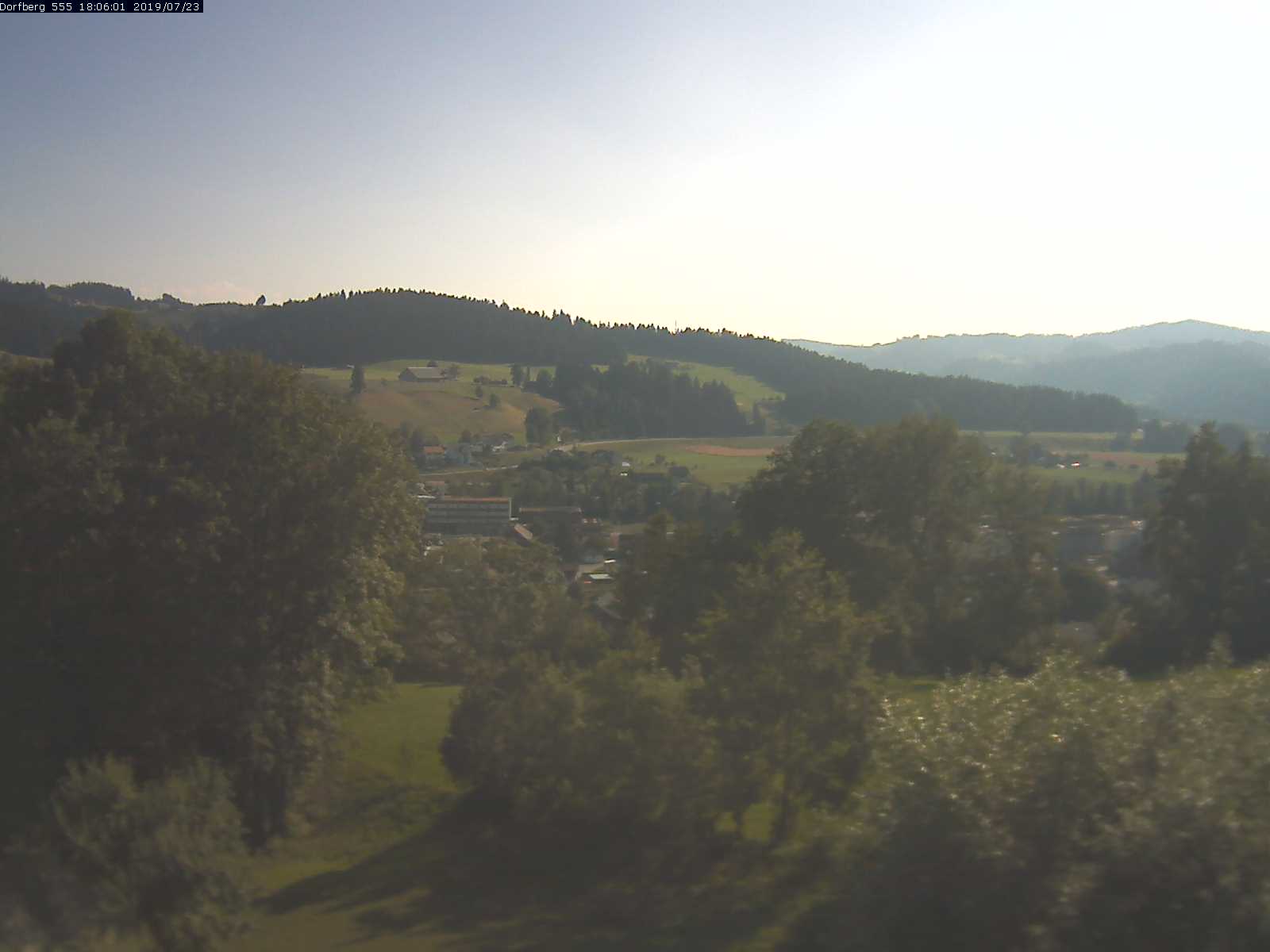 Webcam-Bild: Aussicht vom Dorfberg in Langnau 20190723-180601