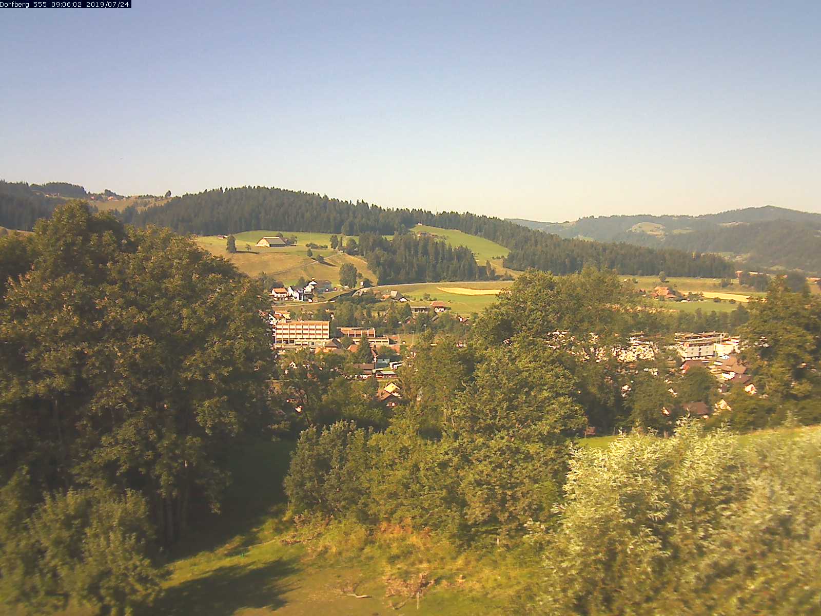 Webcam-Bild: Aussicht vom Dorfberg in Langnau 20190724-090601
