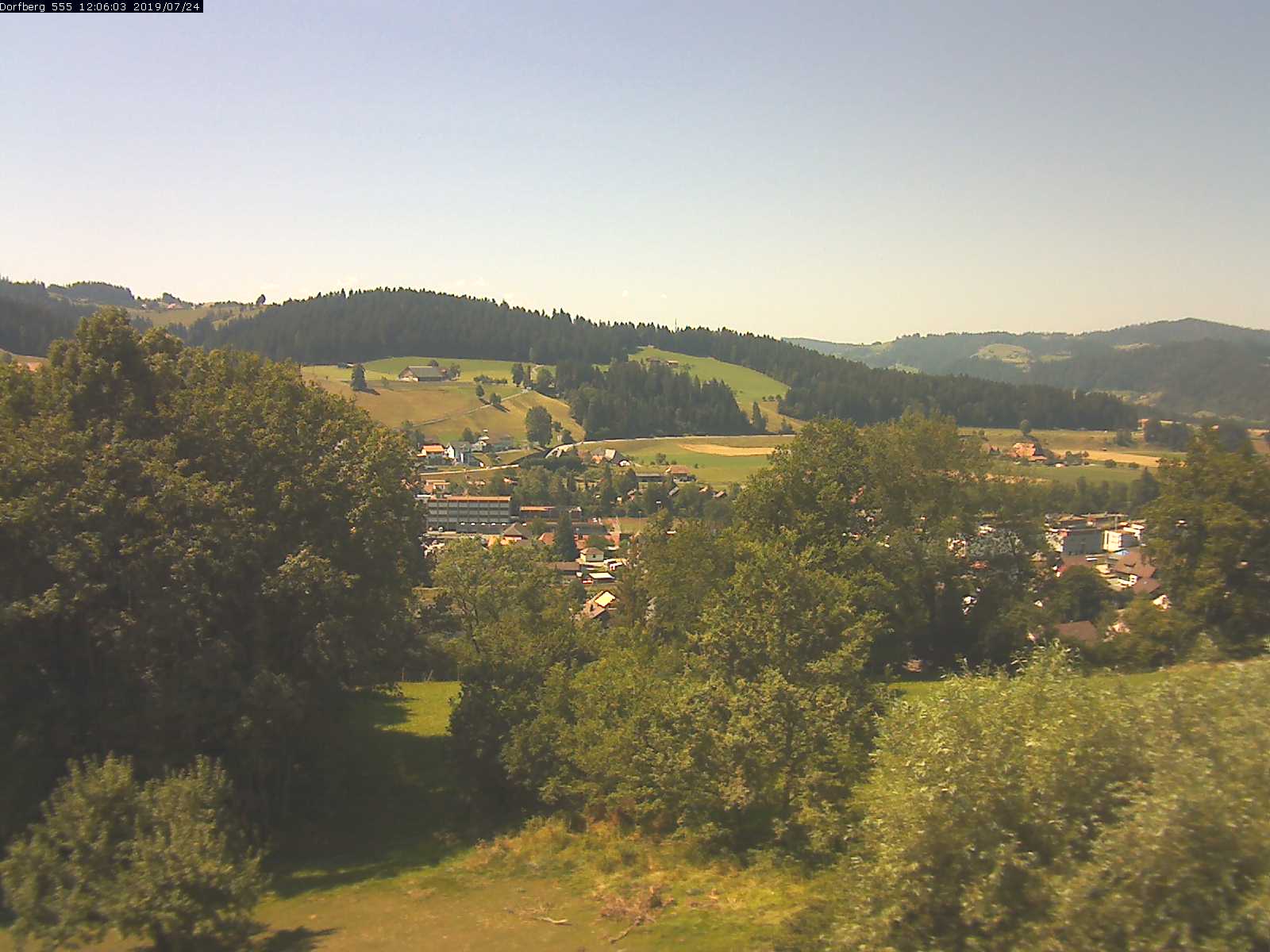 Webcam-Bild: Aussicht vom Dorfberg in Langnau 20190724-120601