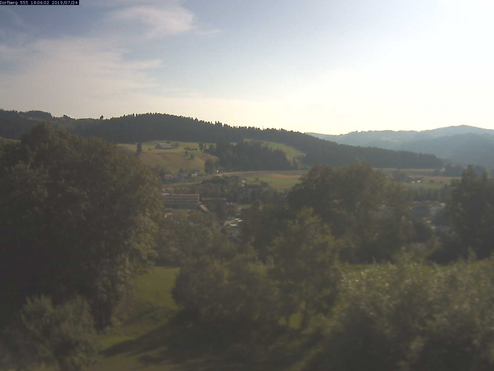 Webcam-Bild: Aussicht vom Dorfberg in Langnau 20190724-180601