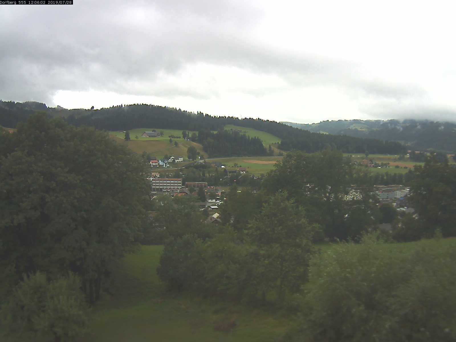 Webcam-Bild: Aussicht vom Dorfberg in Langnau 20190728-120601