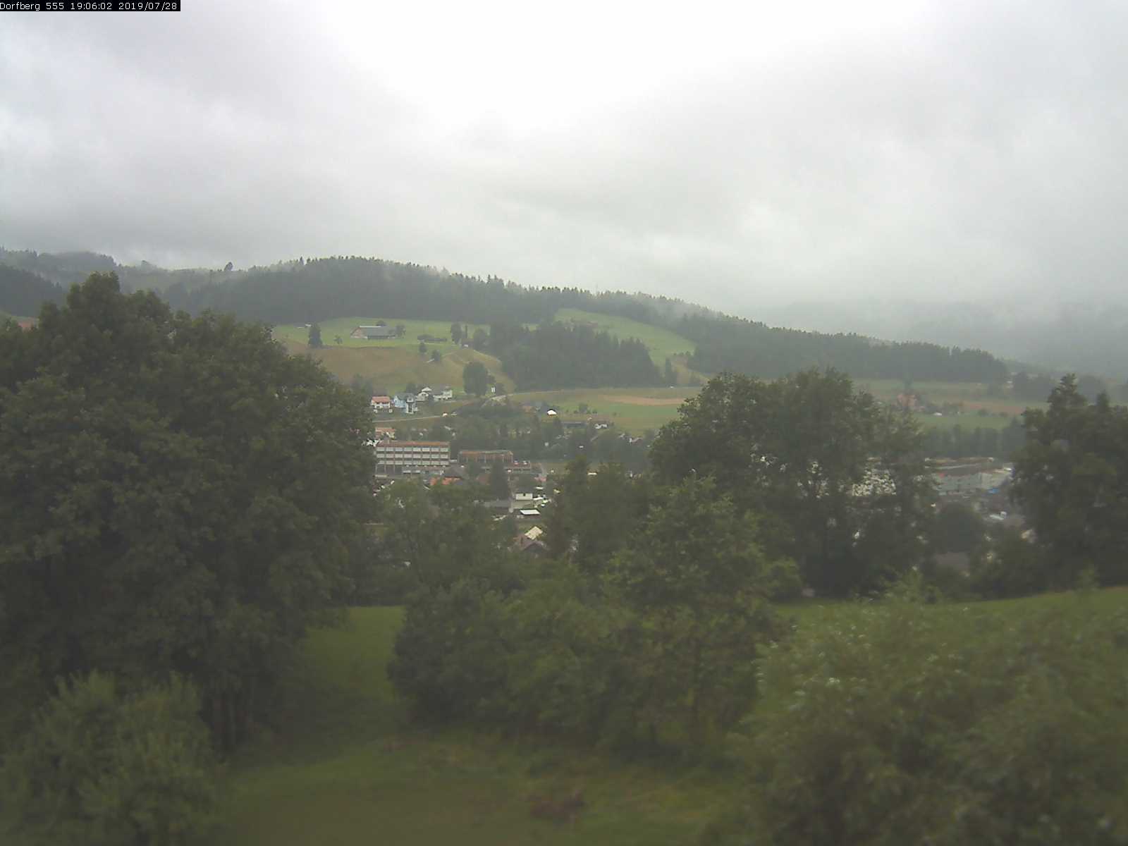 Webcam-Bild: Aussicht vom Dorfberg in Langnau 20190728-190601