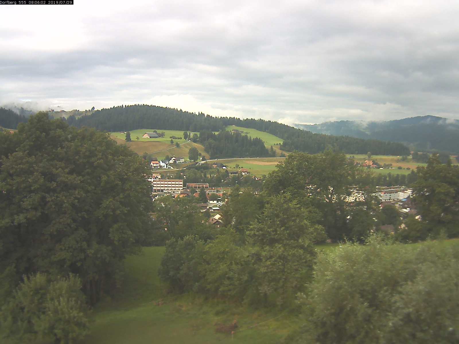 Webcam-Bild: Aussicht vom Dorfberg in Langnau 20190729-080601
