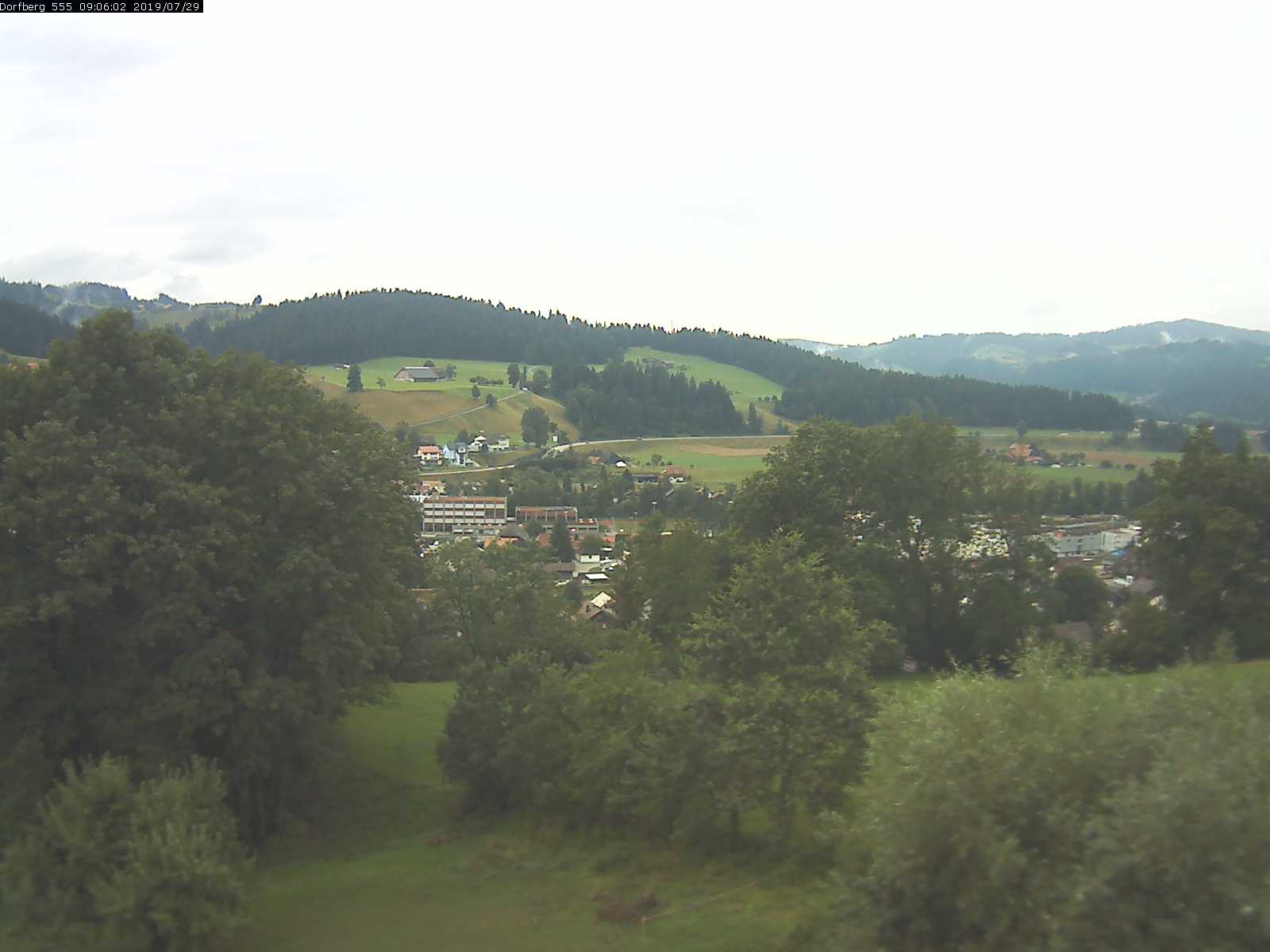 Webcam-Bild: Aussicht vom Dorfberg in Langnau 20190729-090601