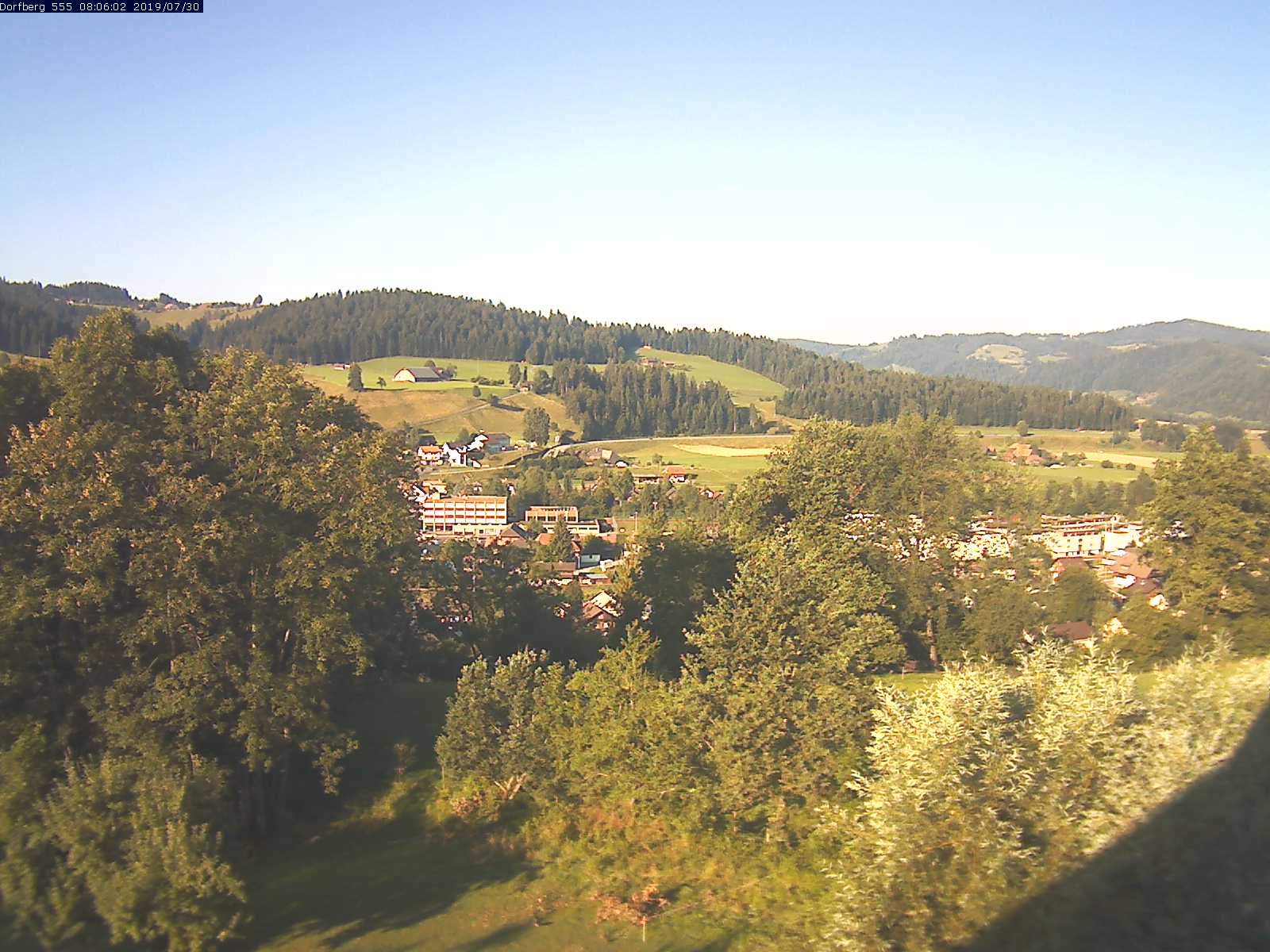 Webcam-Bild: Aussicht vom Dorfberg in Langnau 20190730-080601