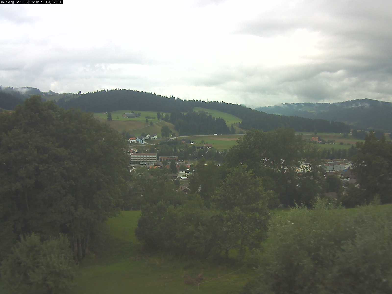 Webcam-Bild: Aussicht vom Dorfberg in Langnau 20190731-090601