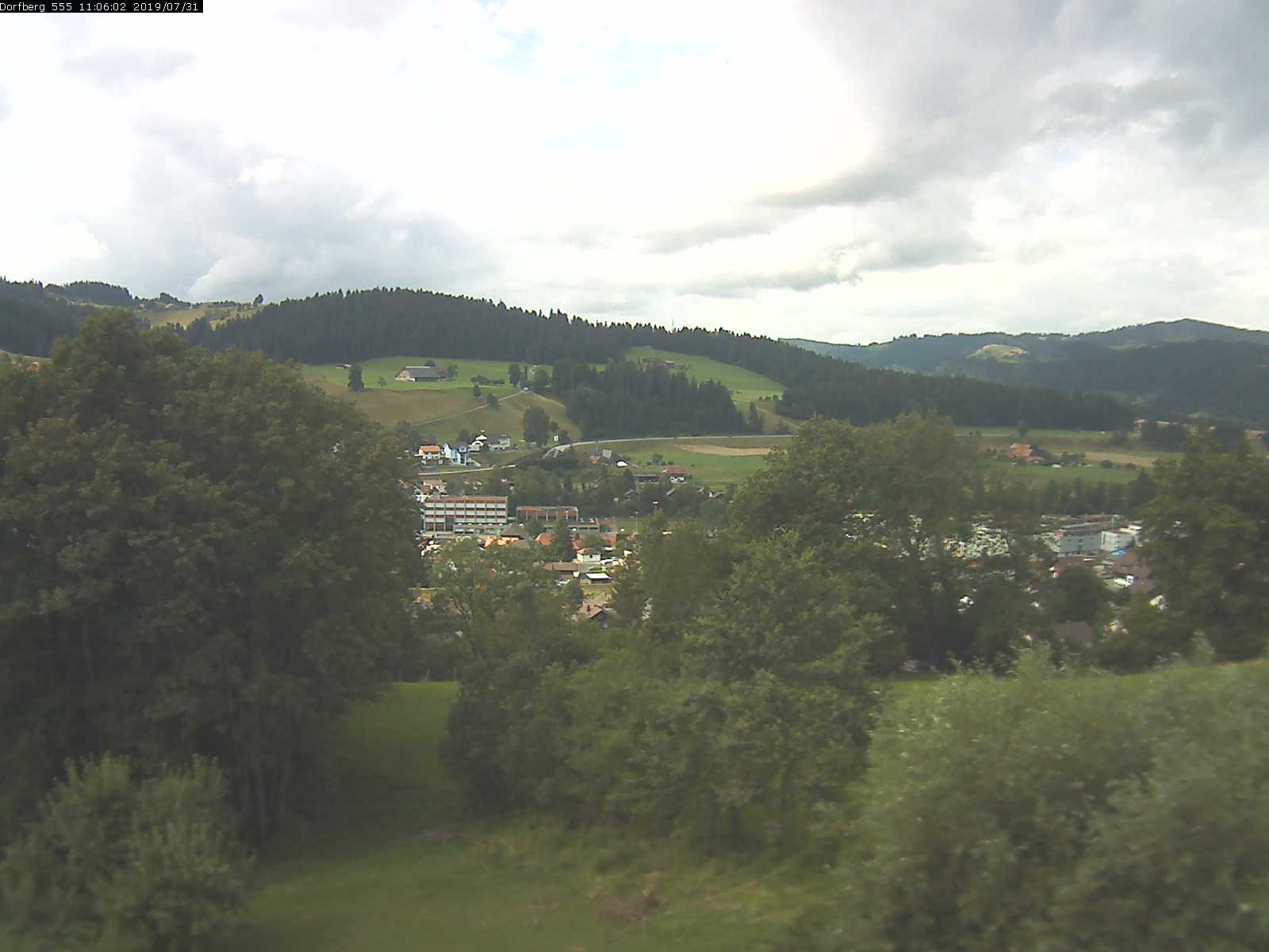 Webcam-Bild: Aussicht vom Dorfberg in Langnau 20190731-110601
