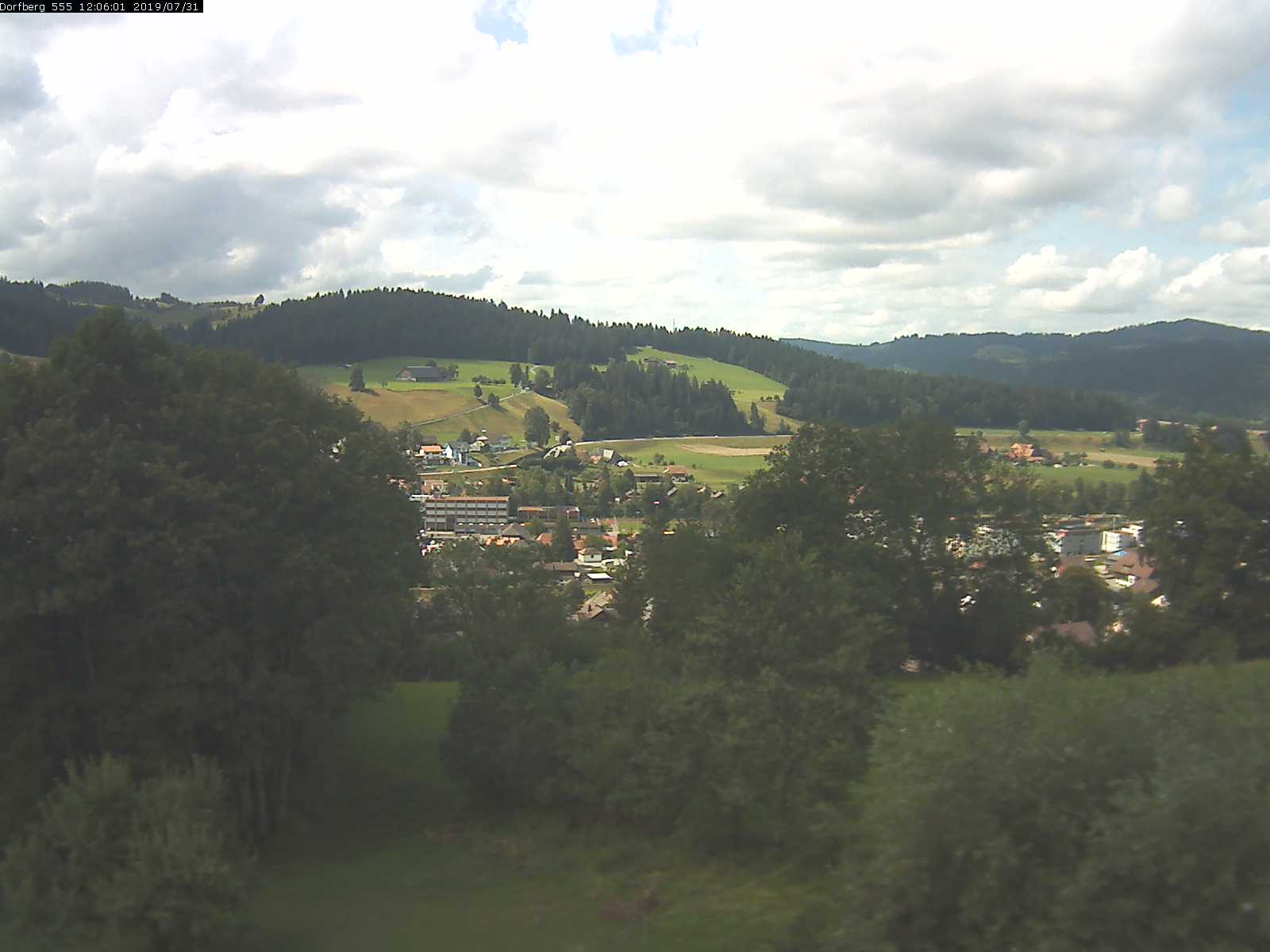 Webcam-Bild: Aussicht vom Dorfberg in Langnau 20190731-120601