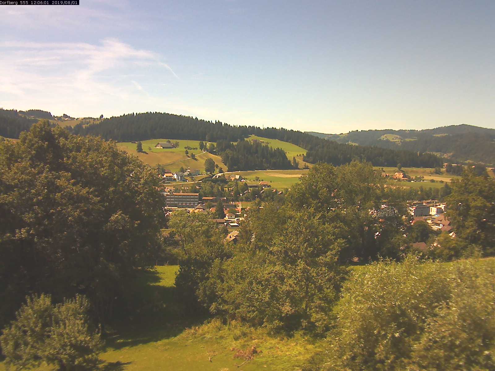 Webcam-Bild: Aussicht vom Dorfberg in Langnau 20190801-120601
