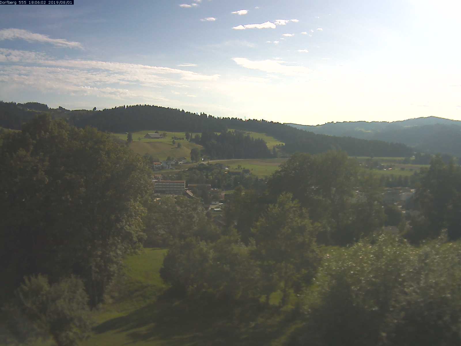 Webcam-Bild: Aussicht vom Dorfberg in Langnau 20190801-180601