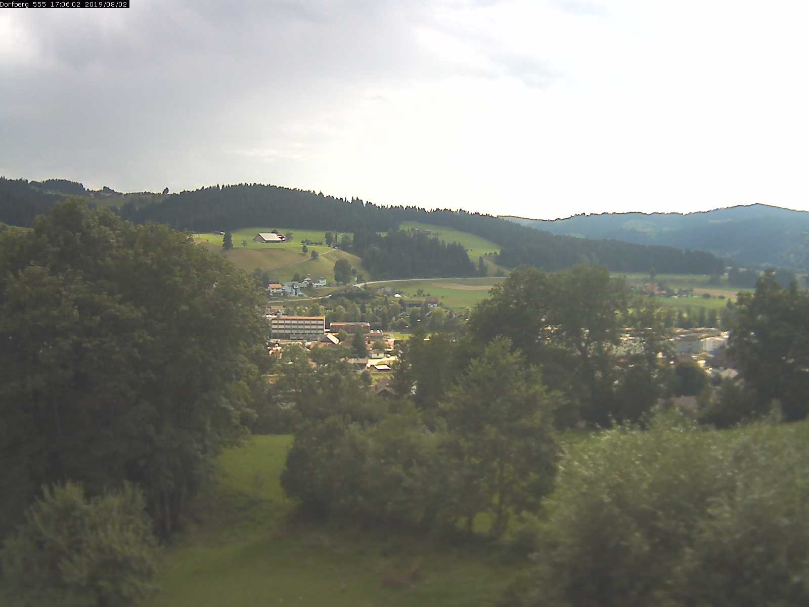 Webcam-Bild: Aussicht vom Dorfberg in Langnau 20190802-170601