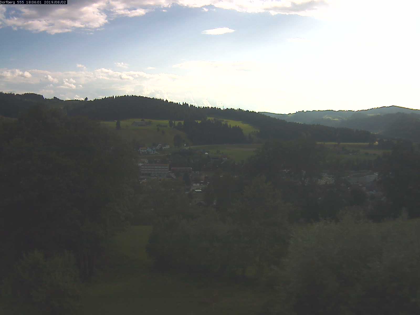 Webcam-Bild: Aussicht vom Dorfberg in Langnau 20190802-180601