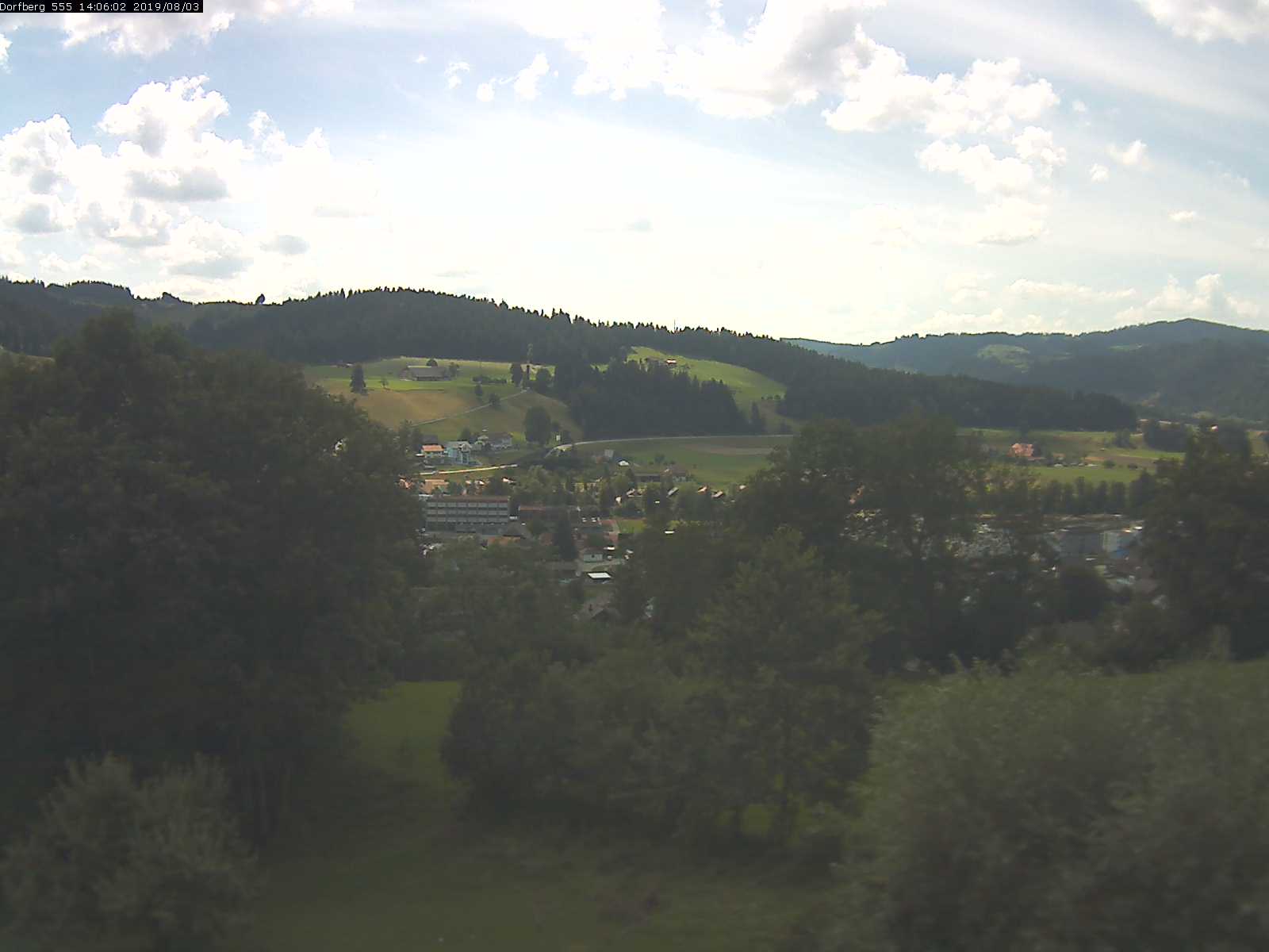 Webcam-Bild: Aussicht vom Dorfberg in Langnau 20190803-140601