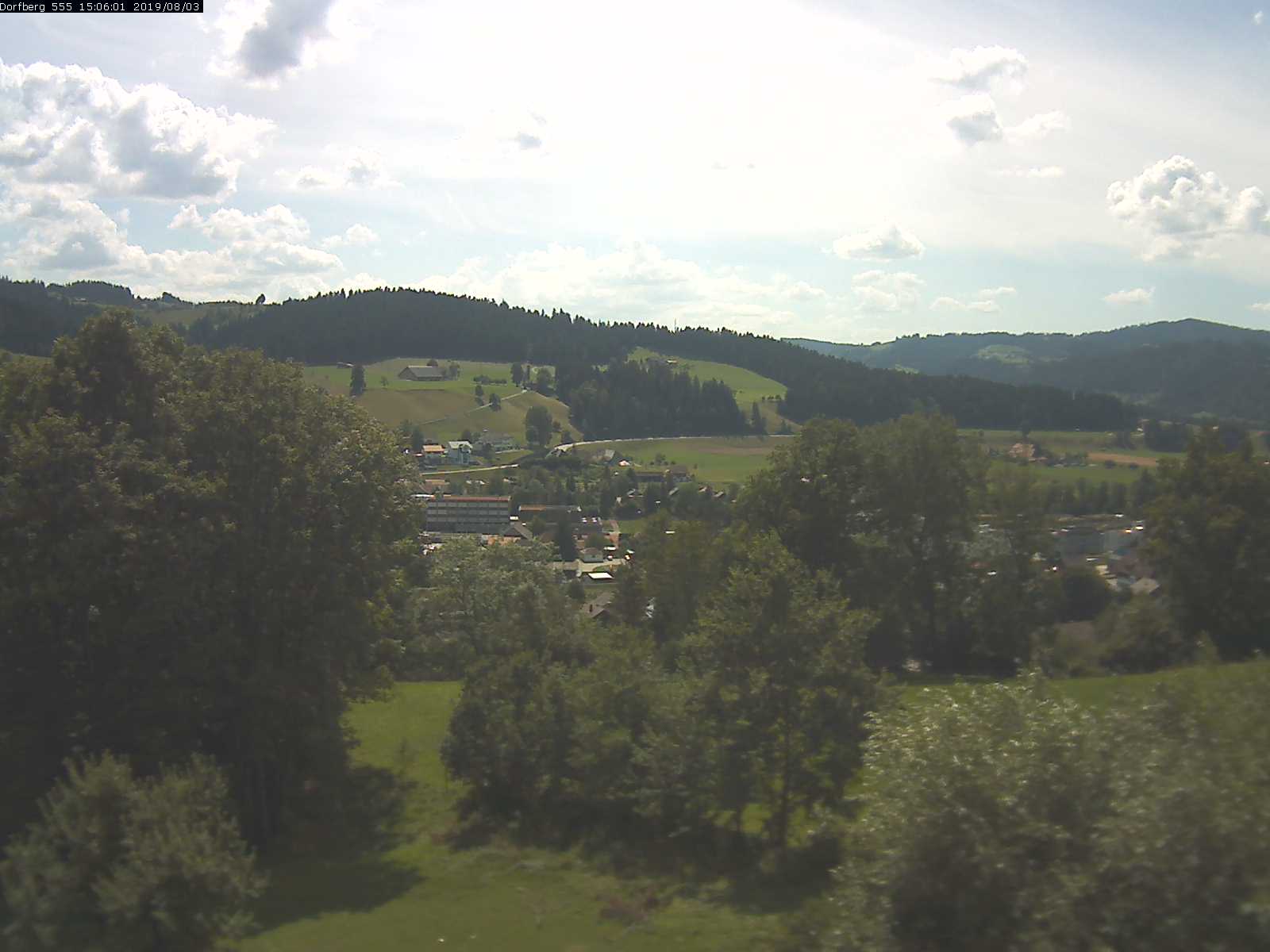 Webcam-Bild: Aussicht vom Dorfberg in Langnau 20190803-150601